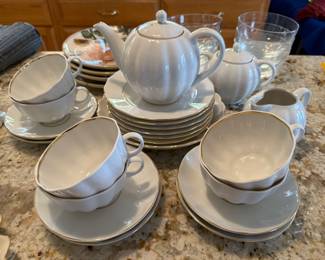 LOMONOSOV IMPERIAL PORCELAIN TEA SET MADE IN RUSSIA 