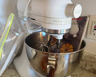KITCHENAID MIXER