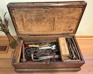 ANTIQUE TOOL BOX WITH TOOLS