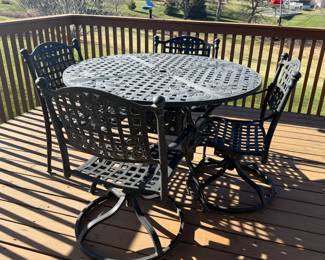 PATIO SET