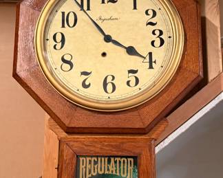 ANTIQUE WALL CLOCK