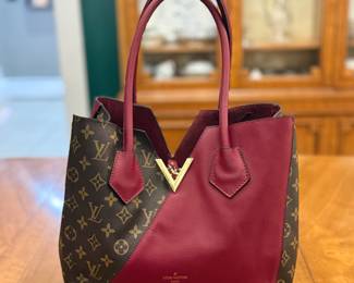 Women's Handbag | Vuitton