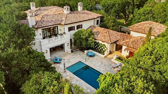 Big Sale in Terrell Hills!