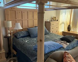 king size bed with massage mattress