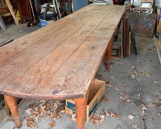 12 ft harvest table!  All the family could fit around this one!  