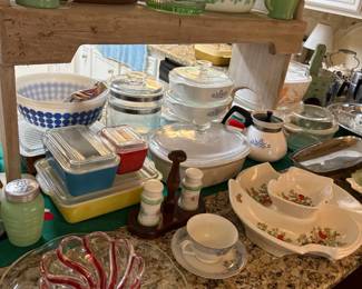 Vintage Pyrex, Jadite 