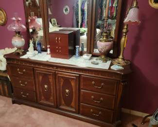 Large Dresser w/Mirror