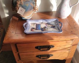 Ink & Taylor "Country Side" End Table, River Junction Hand Made Pottery Vase and Niuojaison Hand Made & Painted Tray