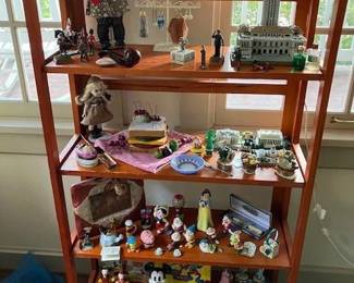 Midwest trinket boxes, Mickey Mouse collectibles 