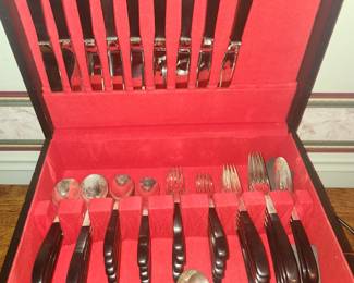 Lunt Sterling Contrast flatware