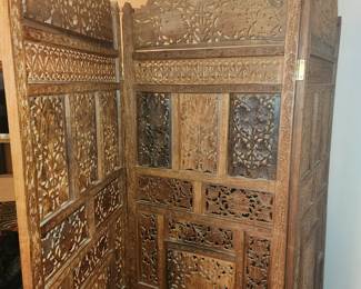 Decorative room divider