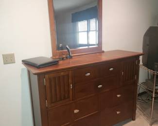Kathy Ireland dresser and mirror