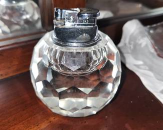 Crystal lighter