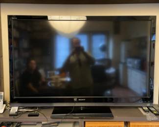 Sony Bravia 52” 120Hz 1080p full HD LCD TV (KDL-52VL150) 48.5” x 33.5”