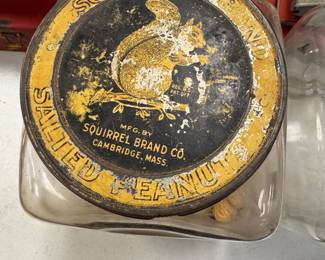 Detail of Advertising Lid