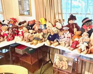 BEAR COLLECTION