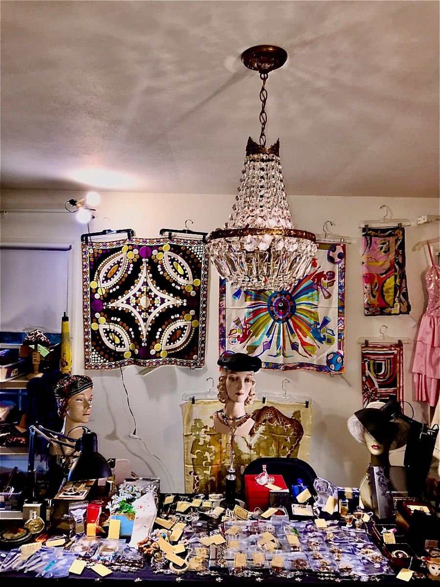 Creve Coeur Estate Sale Preview Photo