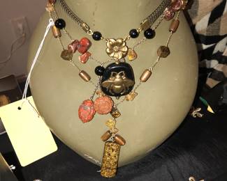 Items Located In 1st Bedroom (MASTER)