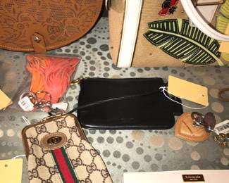 Items Located In 1st Bedroom (MASTER)