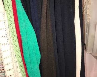 Items Located In 1st Bedroom (MASTER)