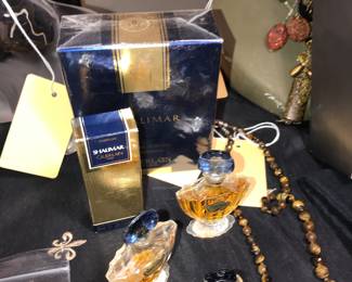 Items Located In 1st Bedroom (MASTER)