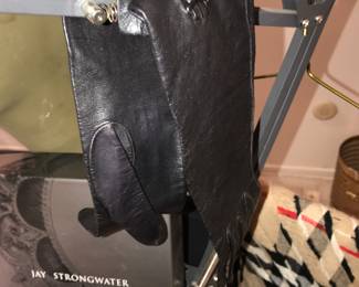 Items Located In 1st Bedroom (MASTER)