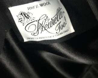 Items Located In 1st Bedroom (MASTER)