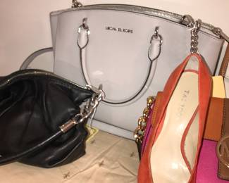 Items Located In 1st Bedroom (MASTER)