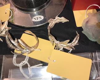 Items Located In 1st Bedroom (MASTER)