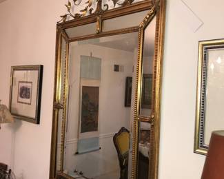 Items Located In Dining Room