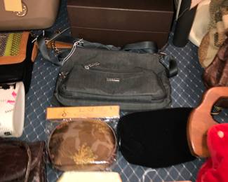 Items Located In 1st Bedroom (MASTER)