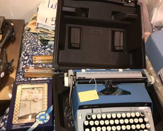 Items Located In 2nd Bedroom (OFFICE)