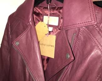 Items Located In 1st Bedroom (MASTER)