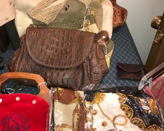 Items Located In 1st Bedroom (MASTER)