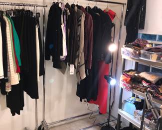 Items Located In 1st Bedroom (MASTER)