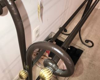 Items Located In 1st Bedroom (MASTER)