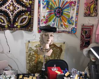 Creve Coeur Estate Sale Preview Photo