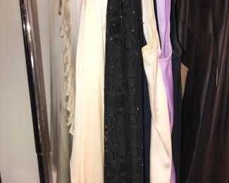 Items Located In 1st Bedroom (MASTER)