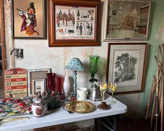 Clowns, art, table decor