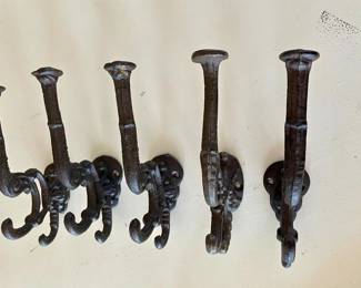 Vintage-Style Cast Iron Wall Hooks