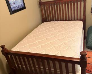 VAUGHAN BASSETT FULL SIZE PLATFORN BED.  MATTRESS SET SOLD SEPERATE