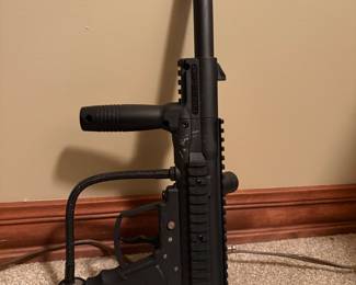 PAINTBALL GUN