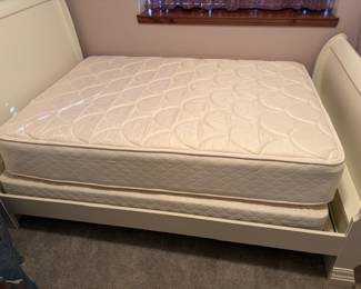 ASHLEY FULL SIZE WHITE SLEIGH BED   MATTRESS SET SOLD SEPERATE