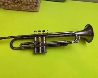 HOLTON TRUMPET