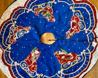 Stunning statement piece for under the tree! ($550 new, never been used Neiman Marcus needlepoint Sferra Christmas tree skirt 56”)