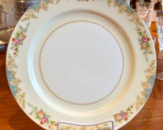 ($300 Noritake China set- 92 pieces- as is)
