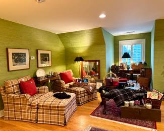 So many treasures to discover in every room!