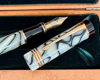 $850 - Leather Presentation case for Parker Duofold Norman Rockwell Limited Edition Fountain Pen - #0433/3500