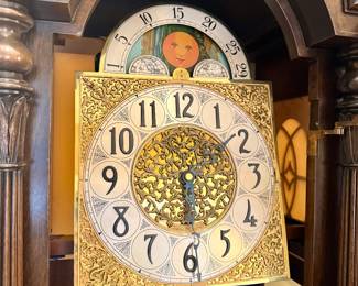 ($600 Sligh grandfather clock 24 x 14 x 80)