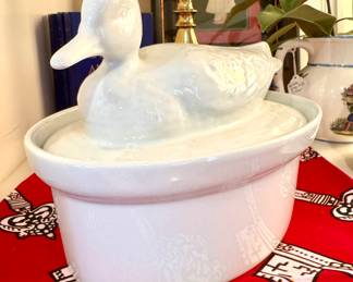 ($30 vintage French county white ceramic duck tureen covered serving dish 10” x 7” x 7.5”)